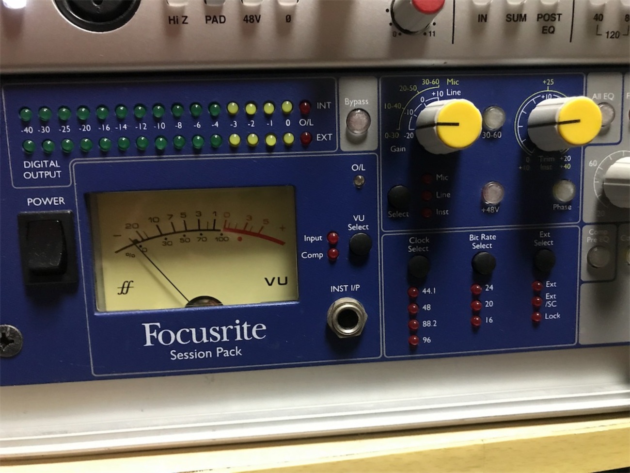Focusrite ISA220 channel strip - ちょっとマニアなブログ