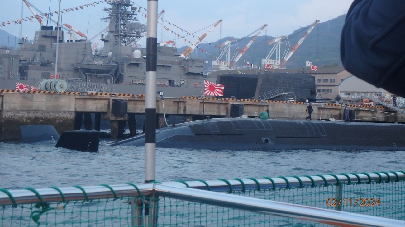自衛隊旗降下とラッパ譜・君が代 - モーリンのアルト＆スパイダー日記