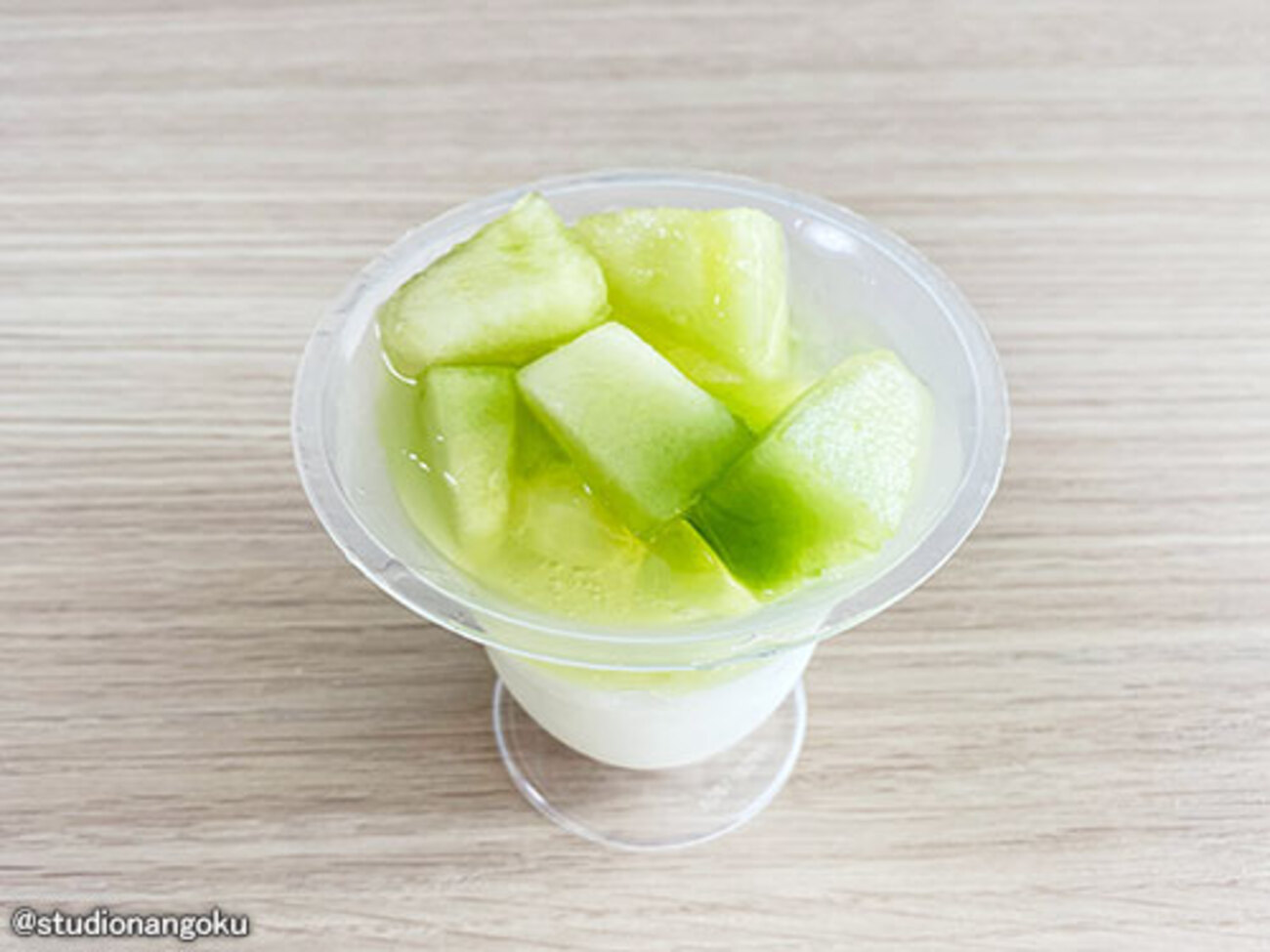 杏仁豆腐様 岡崎物産 杏仁豆腐300g（岡崎物産）の販売価格と購入店舗 | ものログ