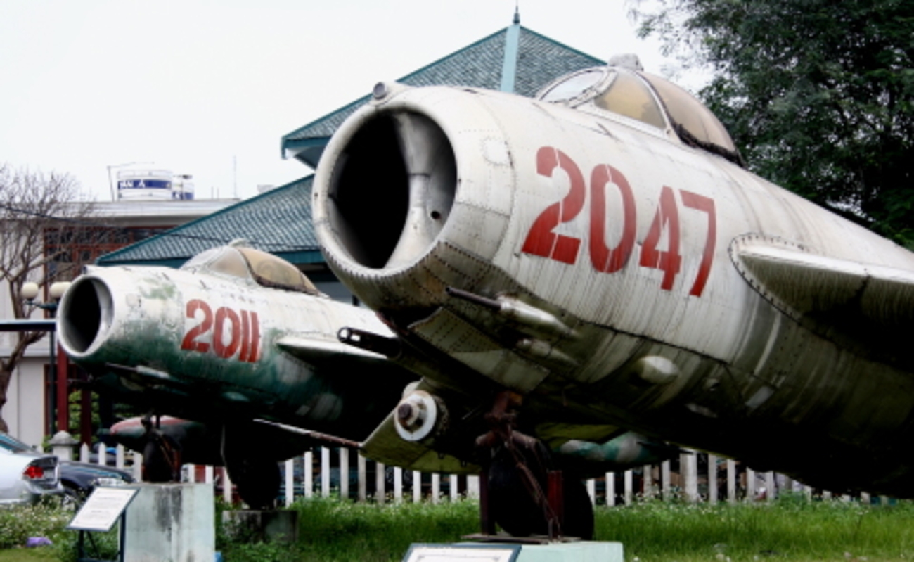 ベトナム】MiG-15、MiG-17、MiG-19展示機まとめ - 用廃機ハンターが行く！