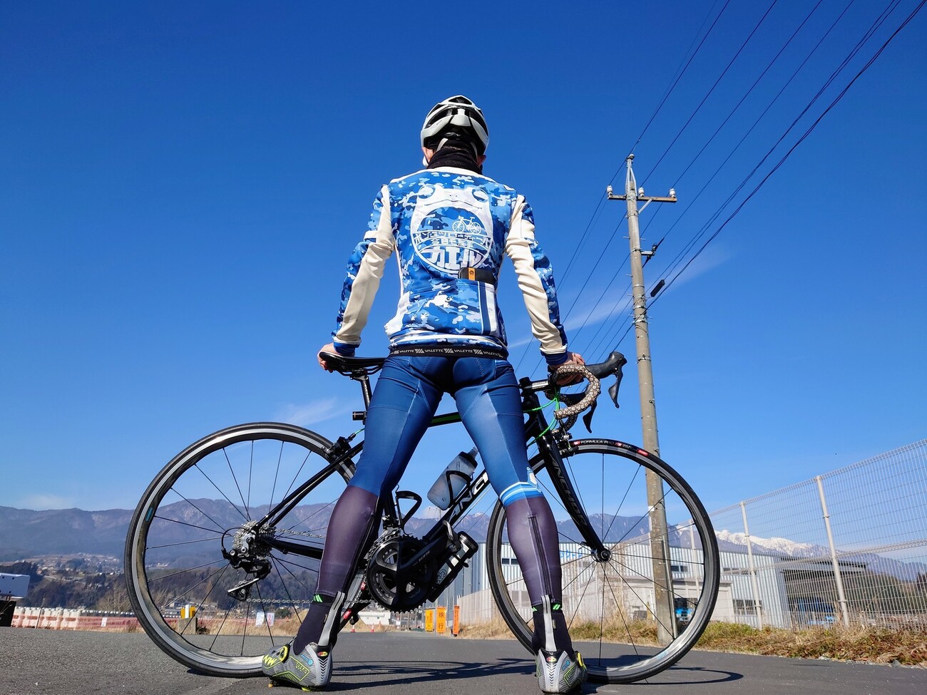 レビュー】冬用のサイクルジャージ 「 #無事カエルジャージ プレミアム 