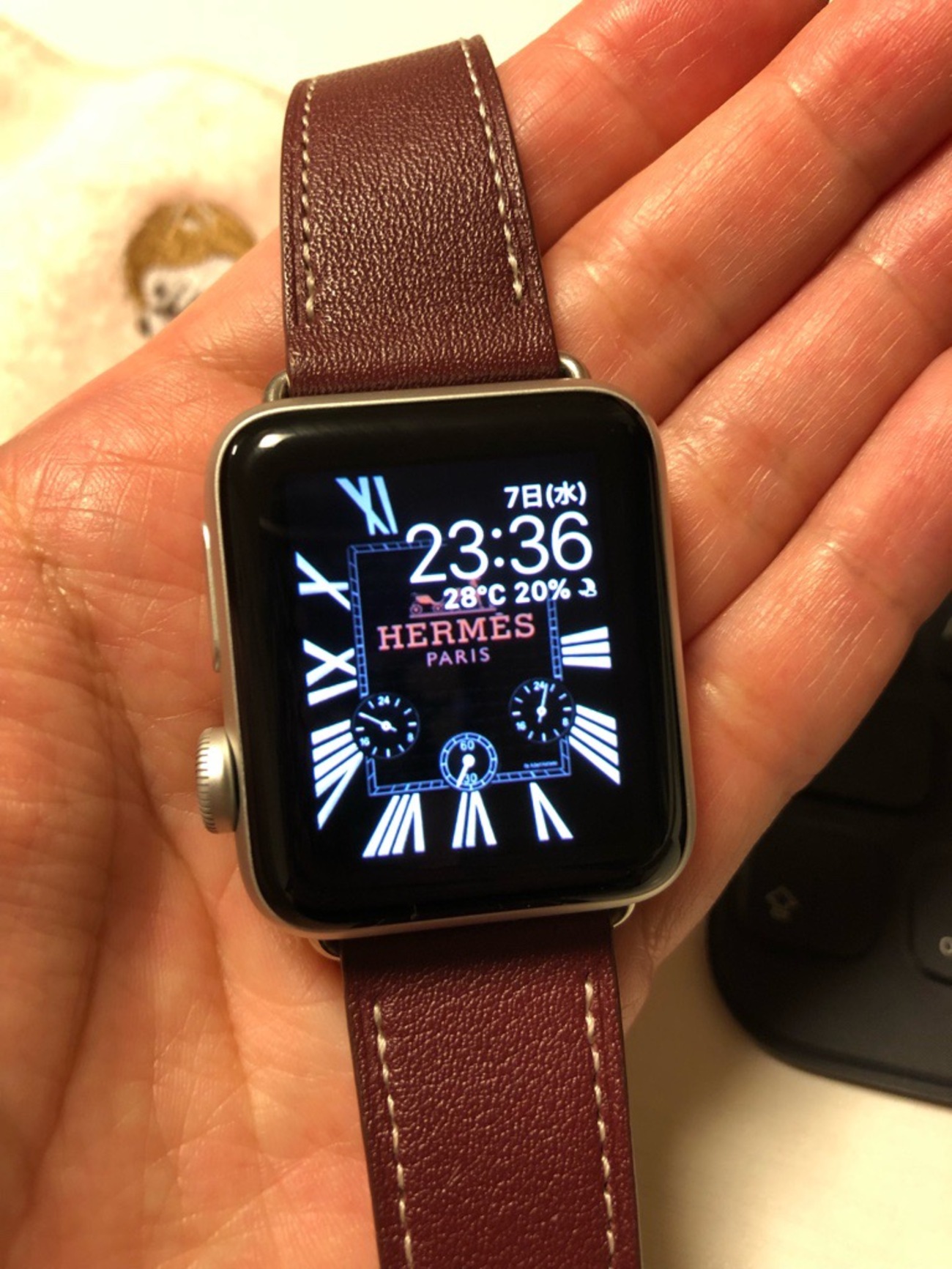Apple Watchの文字盤をなんちゃってエルメスにする方法 - Sakuranboneko