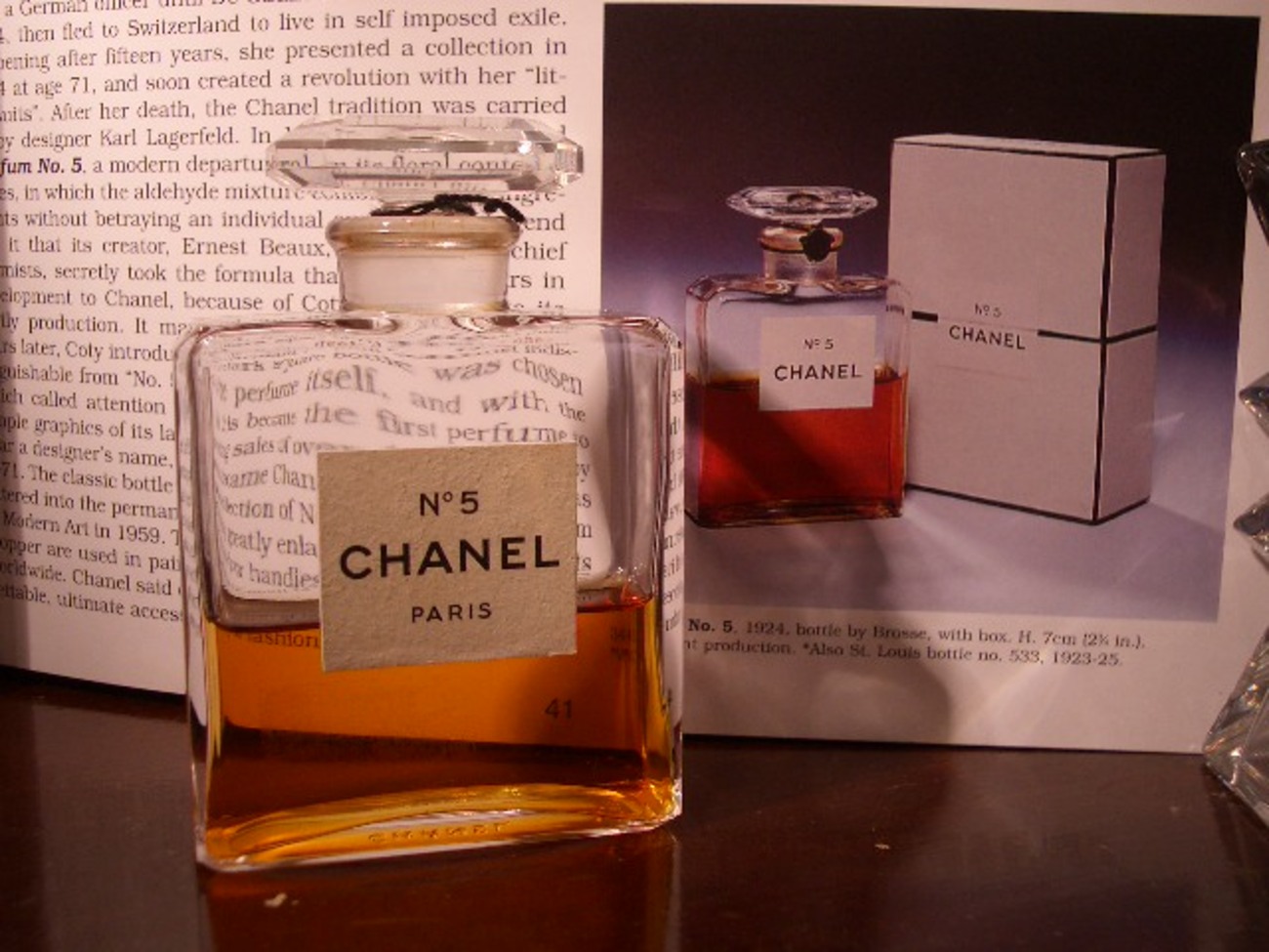 シャネルの5番 CHANEL No.5 エルネスト・ボー 1921年 - パルファン 