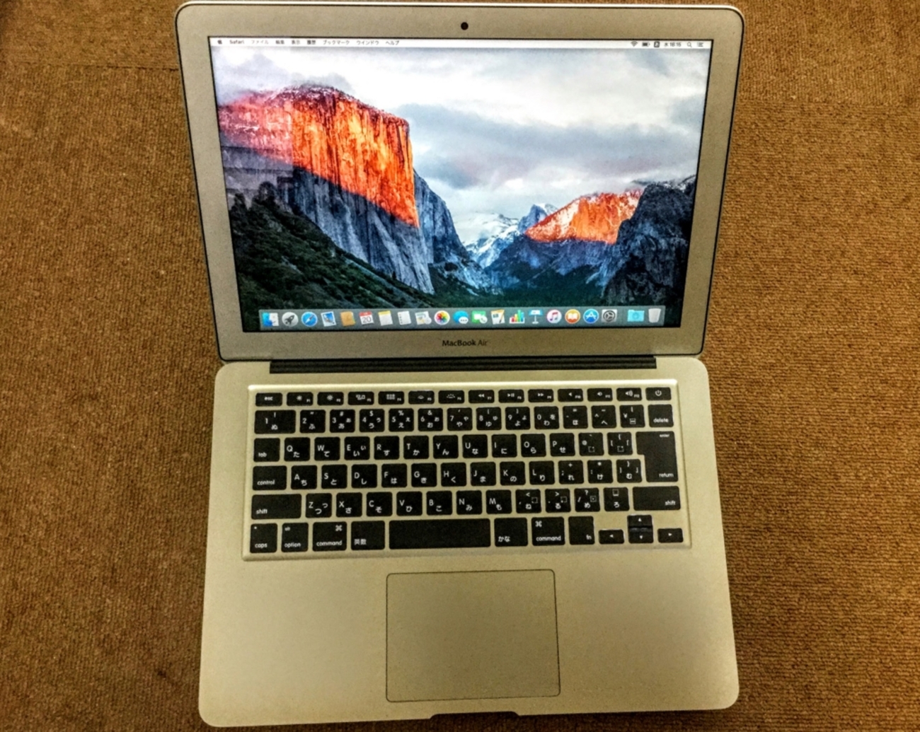 MacBook Air 13インチ Early 2015（画面表示に難あり） MacBook Air 13インチ Early 2015 ディスプレイアセンブリの交換