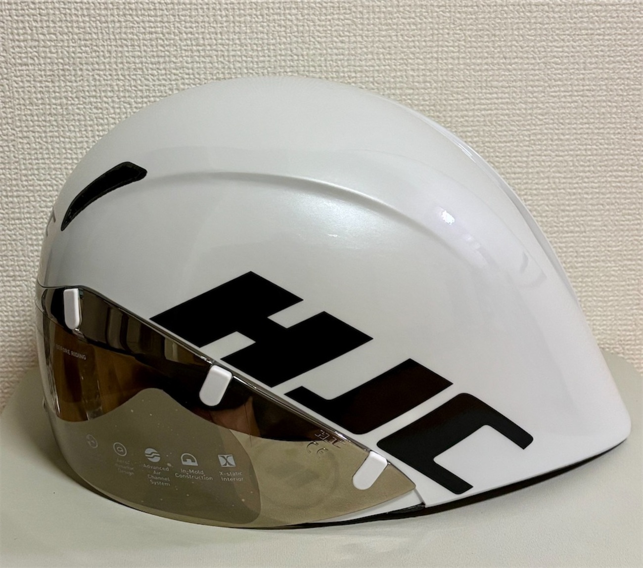 グッズ）HJC Adwatt1.5 と特別な想い - ブルゴーニュの走り書き