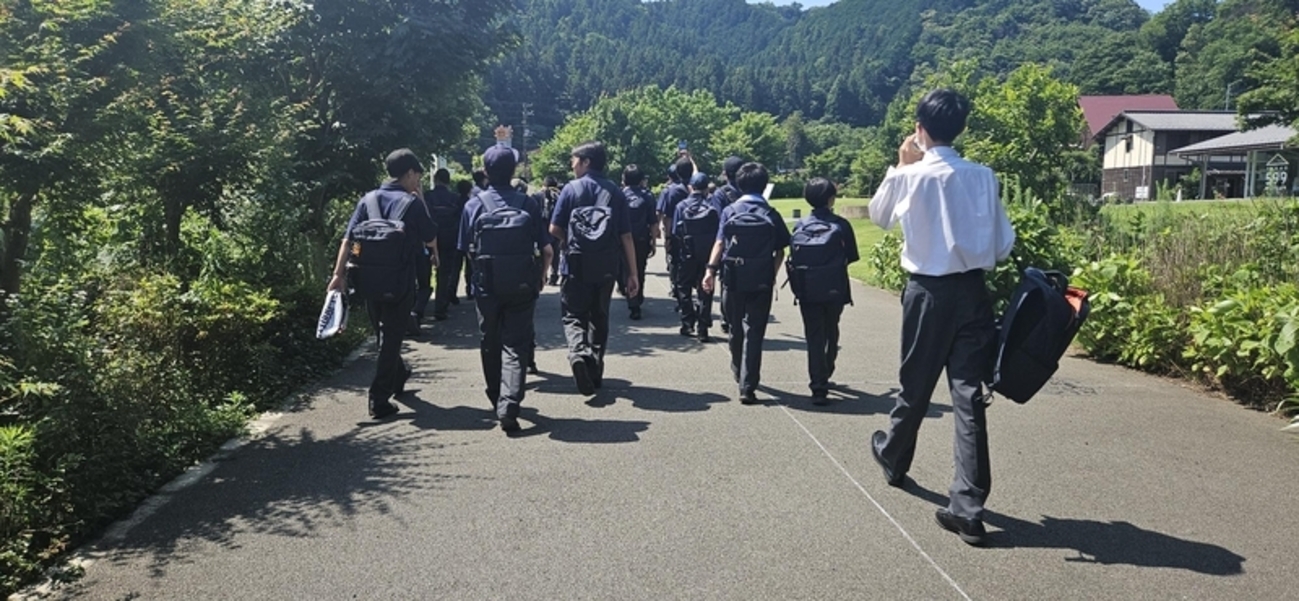 【中学1年生】探究教室～高尾の自然から問いを見つけよう～