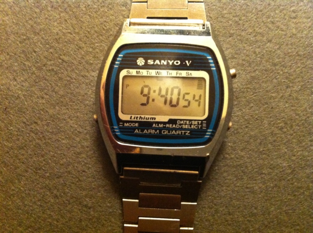 VINTAGE SANYO V DIGITAL WATCH JAPAN ALARM QUARTZ 売却済 