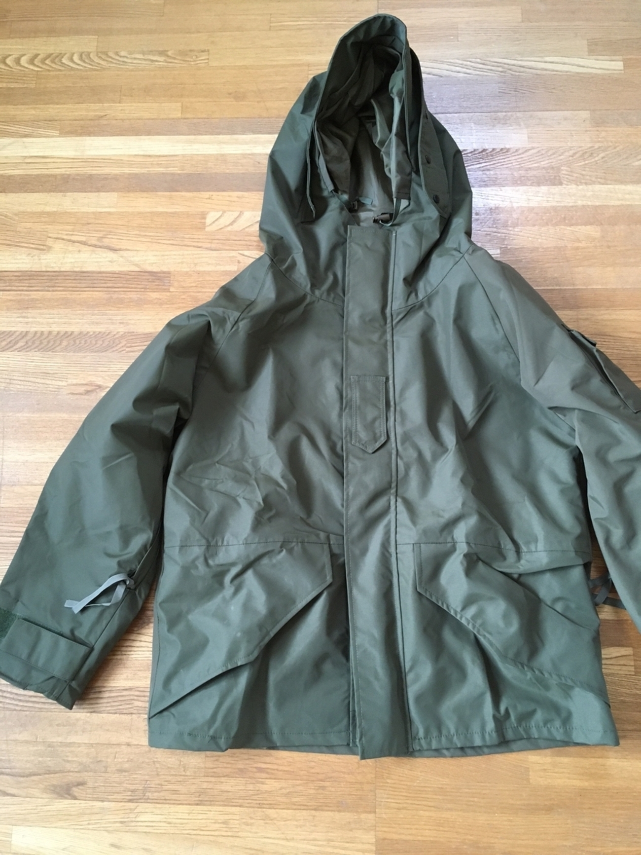 ユーロミリタリー】軍モノのゴアテックスはスウェーデン軍のECWCSが