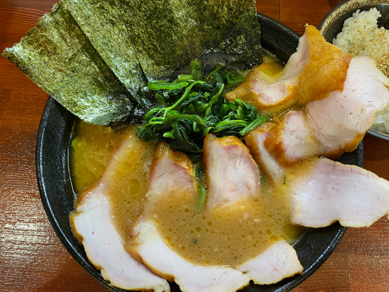9月に行った家系ラーメン店の中から、特にオススメの3店をご紹介
