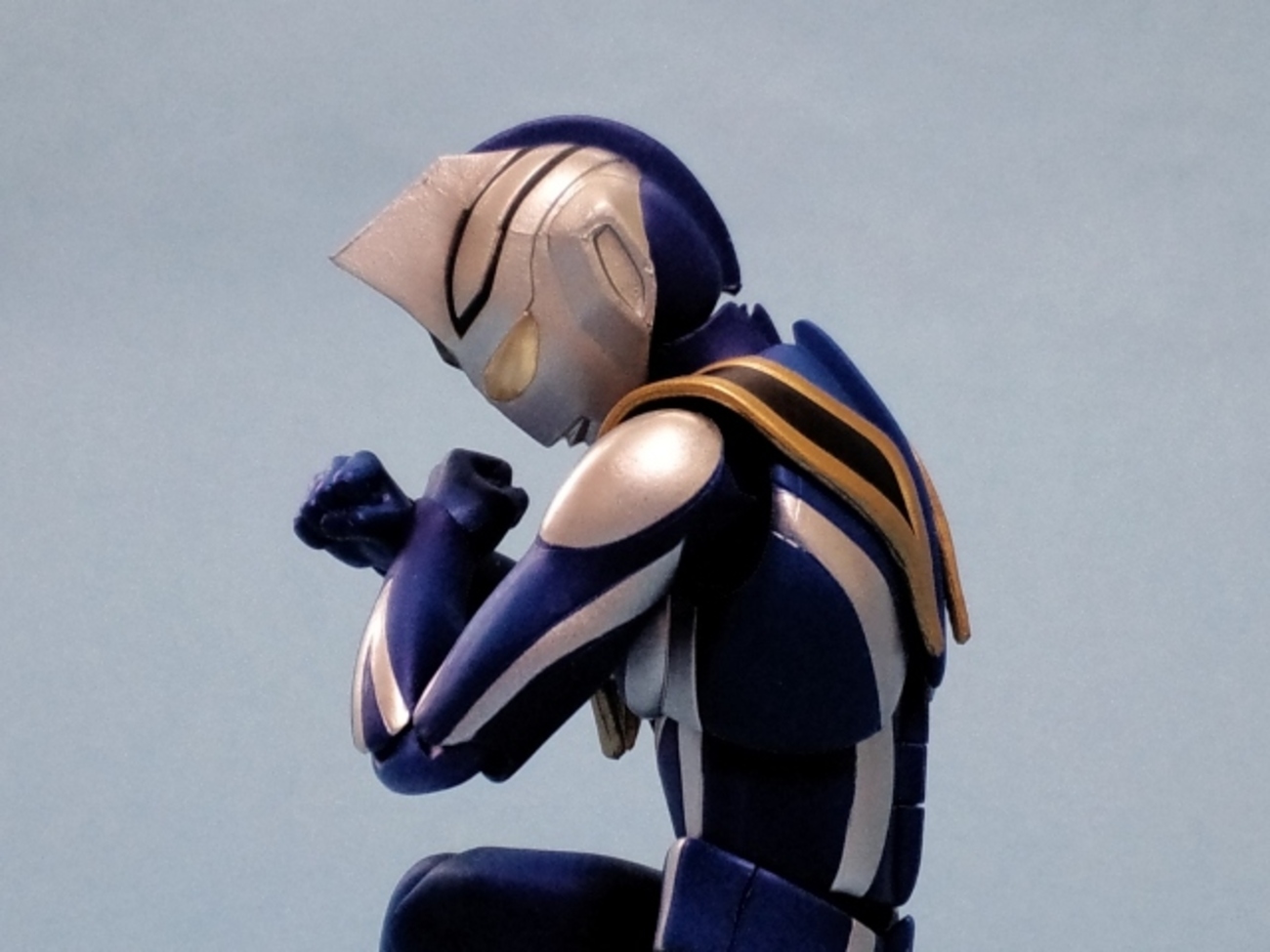 〈未使用〉超でか フィギュア ティガダーク、ウルトラマンアグルV2、ネオス Amazon.co.jp: TAMASHII NATIONS ULTRA-ACT ティガダーク : おもちゃ