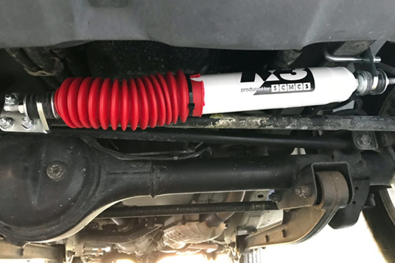 ジムニー JB23/JB43 ステアリングダンパーを装着 - 道楽者の詩