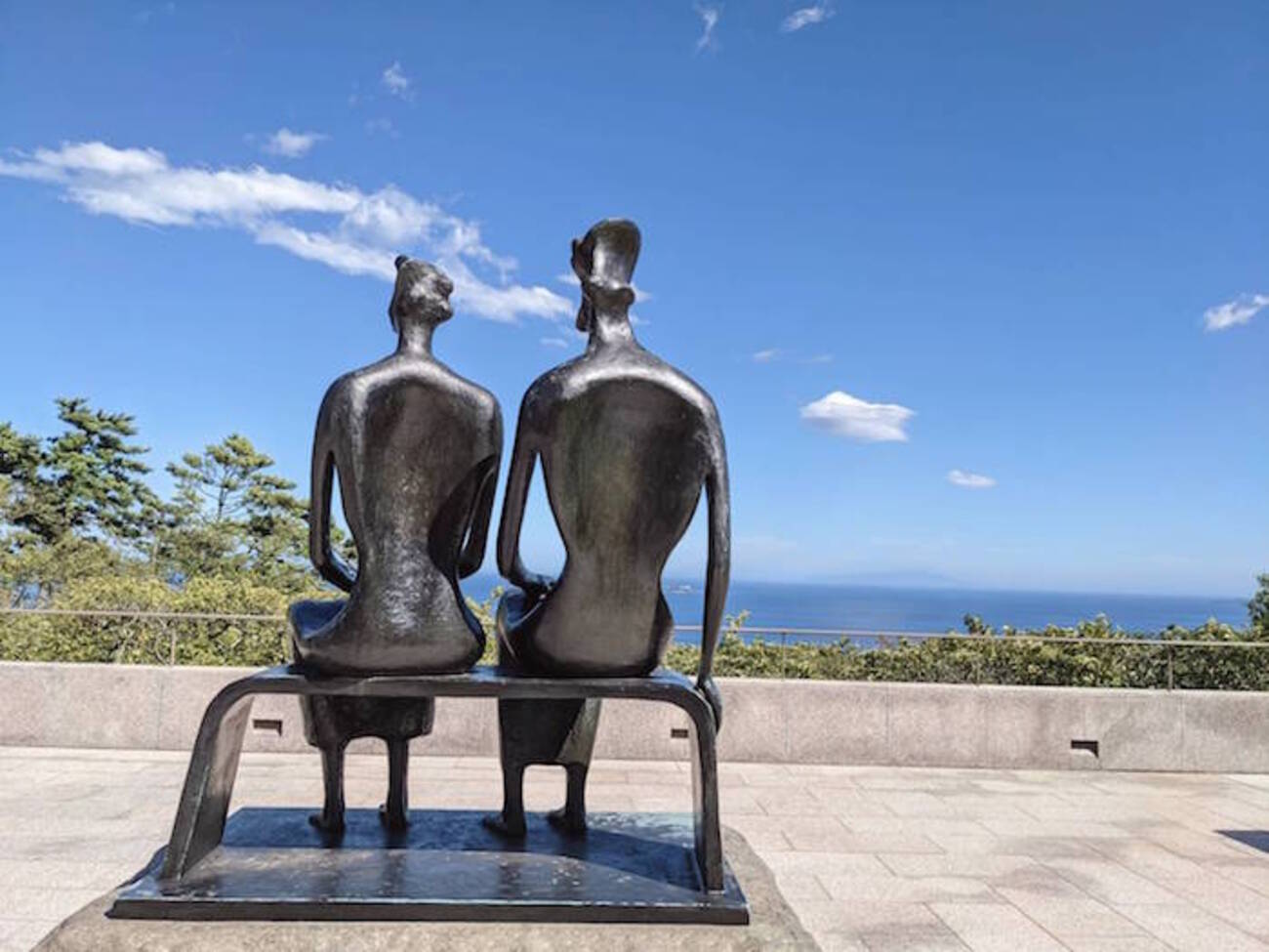 ブロンズ像　律動　館野弘青 ブロンズ像 ◇ 律動 彫刻家 館野弘青 ◇ 静岡県熱海市熱海海岸の「貫一