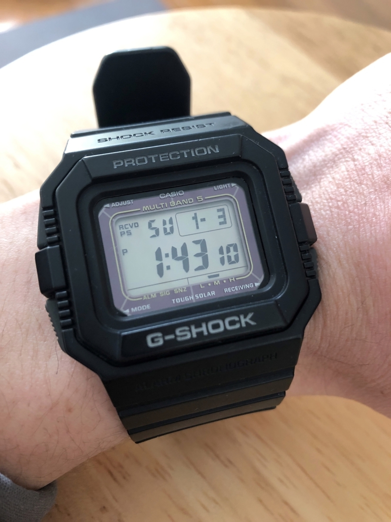 G-SHOCK GW5500レビュー -無骨な形に機能美が宿る 初代マッドレジスト 