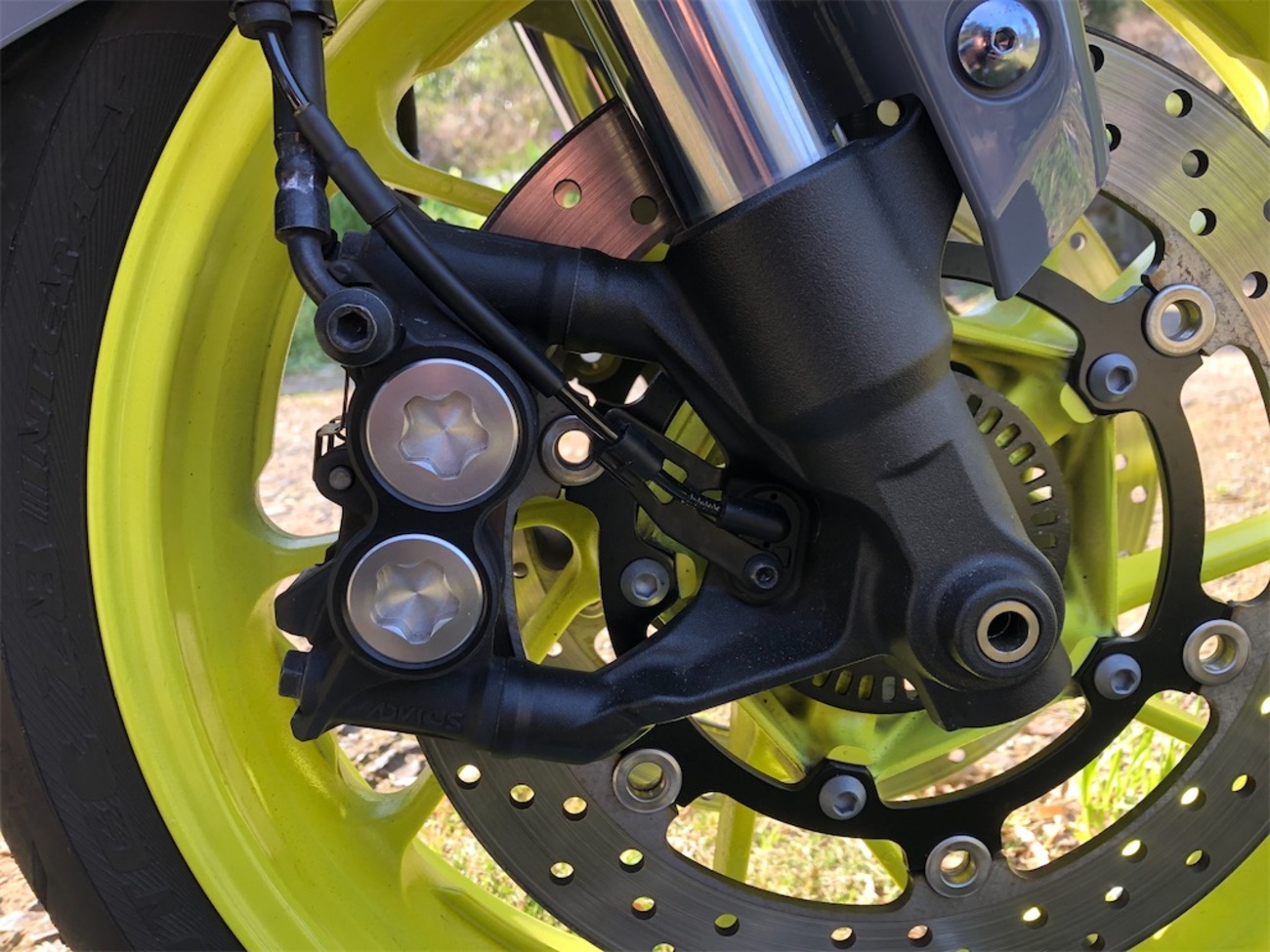 MT-09 フロントブレーキキャリパーパッド ADVICS