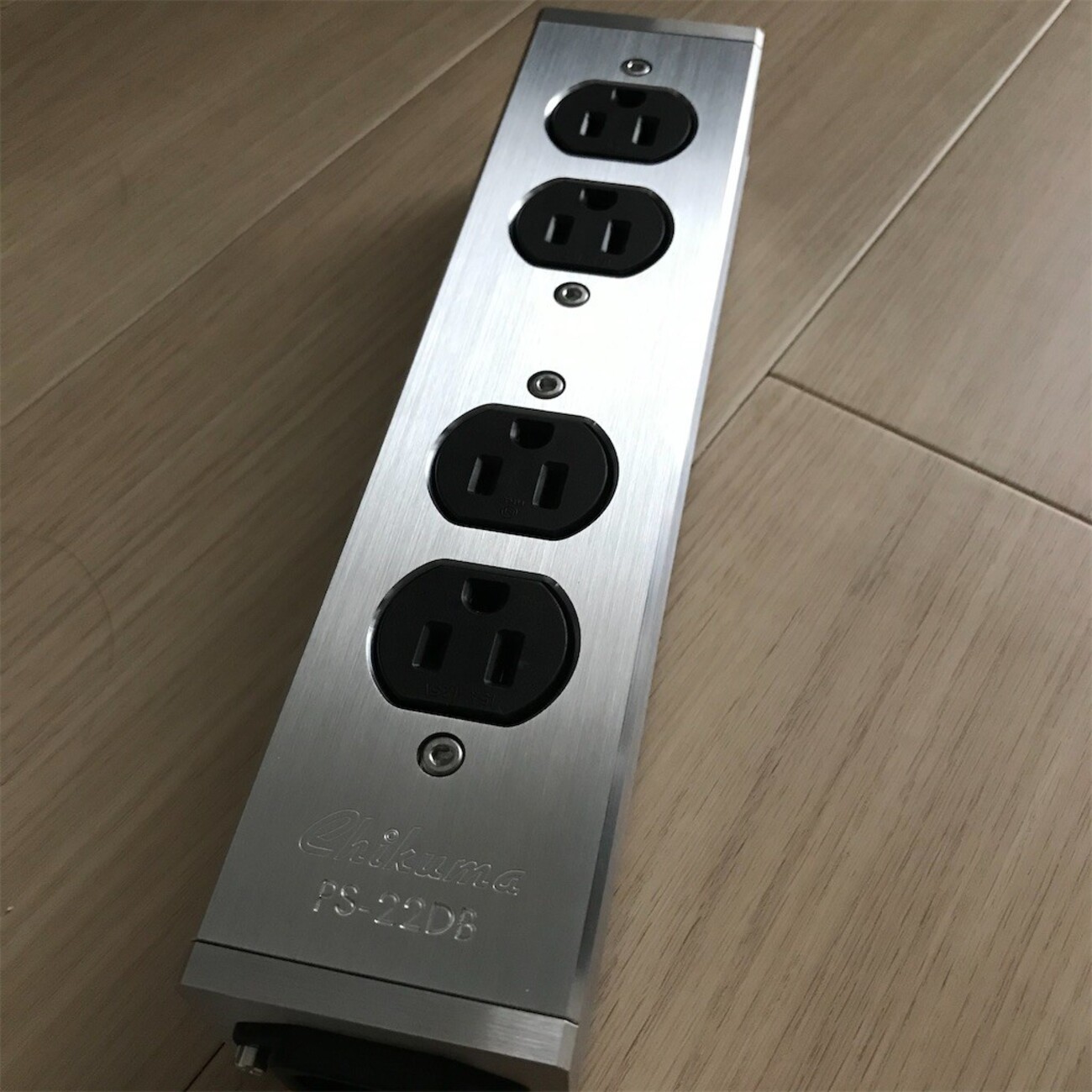 電源タップのシャーシによる違いその2 CHIKUMA PS-22DB - あくろぐ