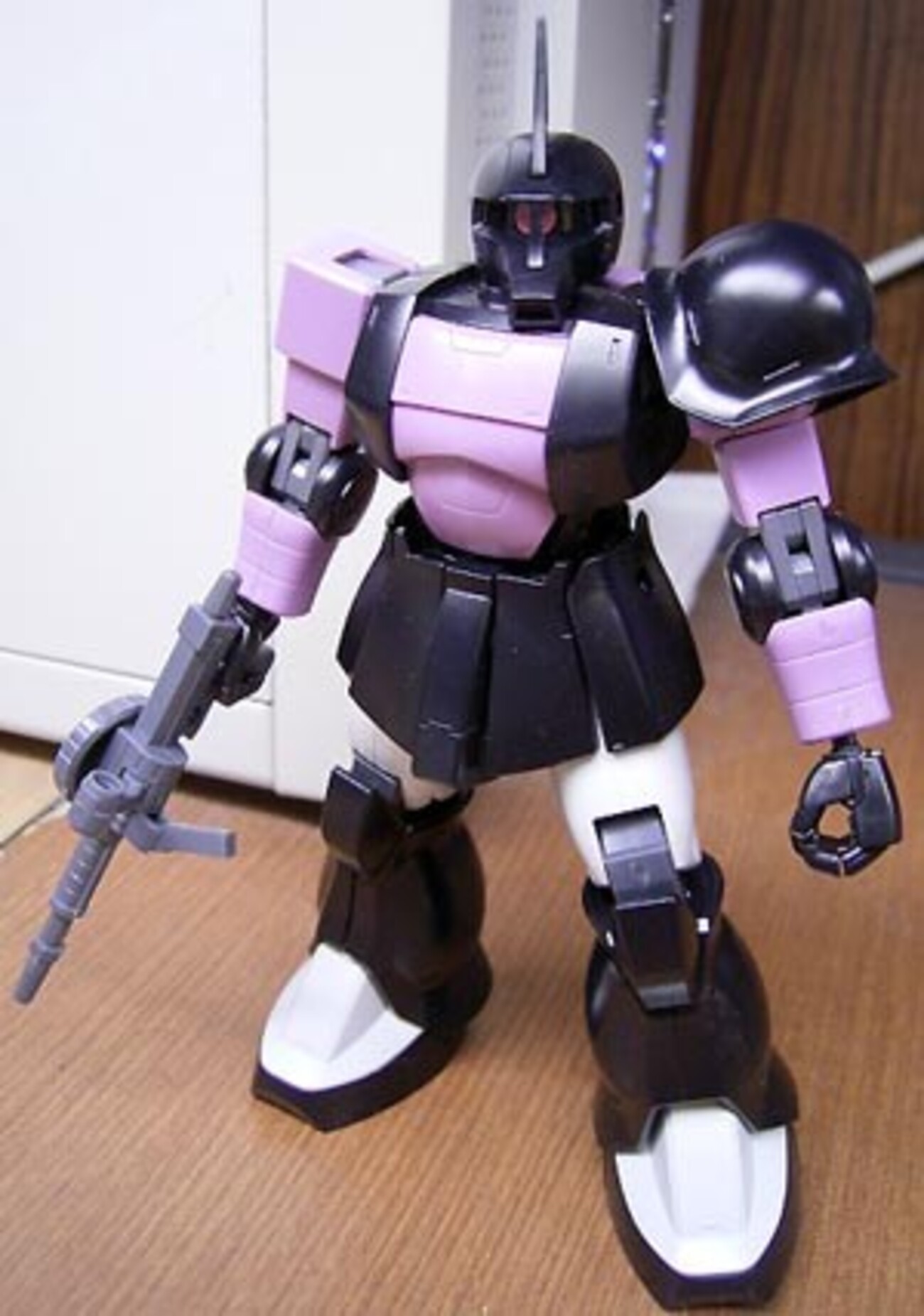 HGUC MS-05B ザクI 黒い三連星仕様機 レビュー - アオイ模型店