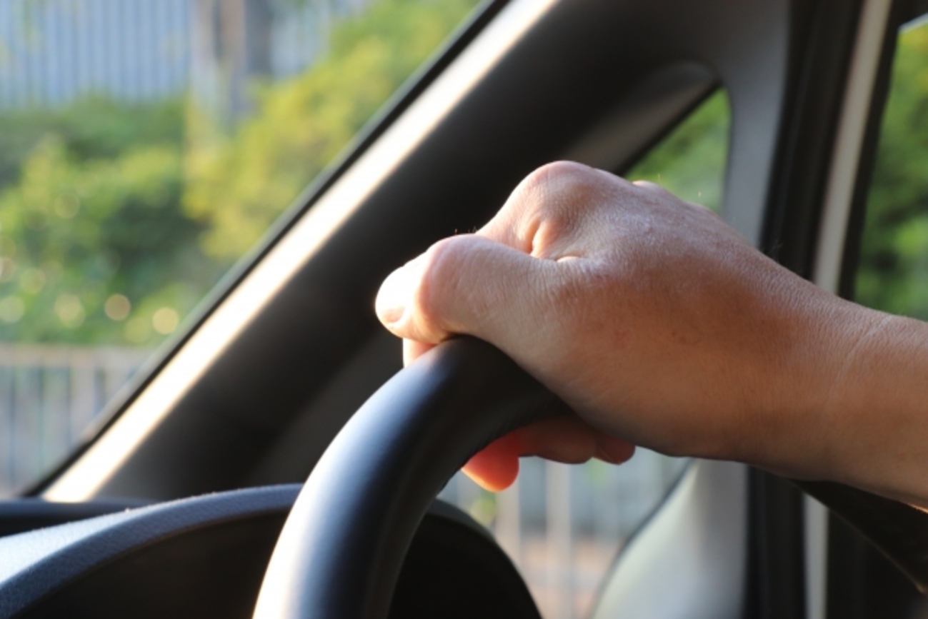 便乗」と「同乗」の違いを徹底解説！正しい使い分けとビジネスでの活用法 - LifeDot