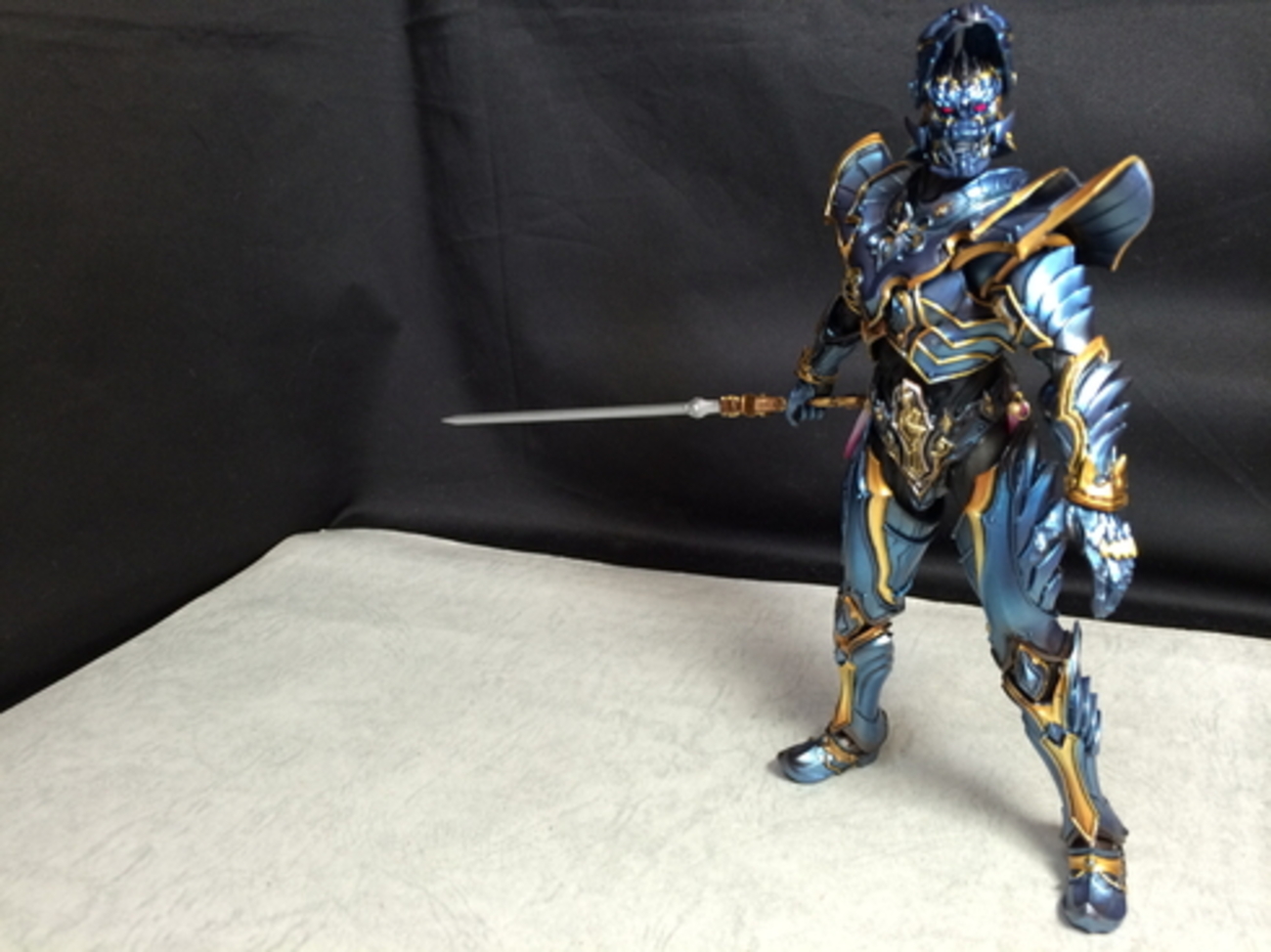 ジャンク　幻影騎士　クロウ　フィギュア Amazon.co.jp: バンダイ(BANDAI) 牙狼 GARO -魔戒ノ花- 魔戒可動
