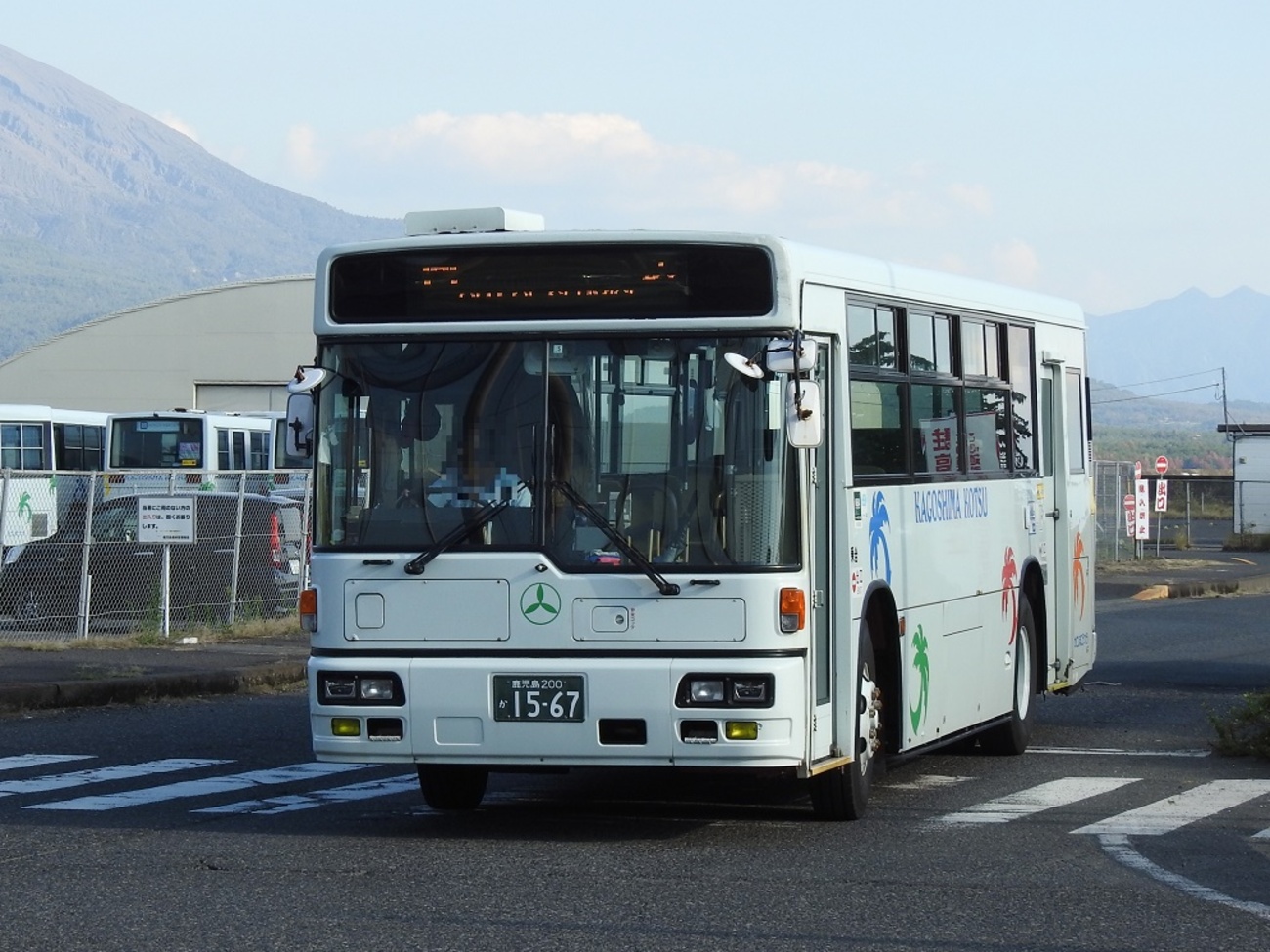 バス 鹿児島交通(元阪急バス) 1567号車 - 新つなぐ☆ひろがる☆ときめく