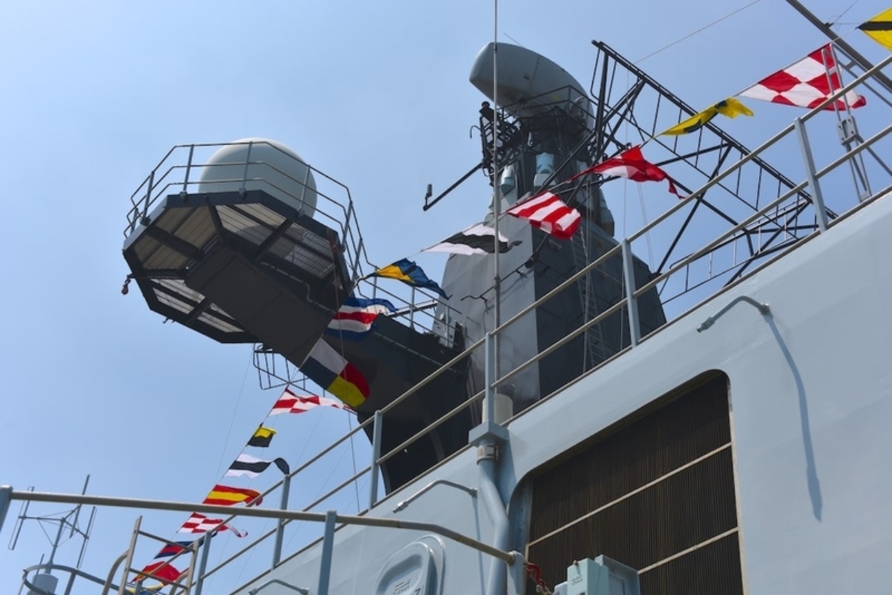 「シタデル・イン」〜ドック型強襲揚陸艦「アルビオン」 - ネイビーブルーに恋をして