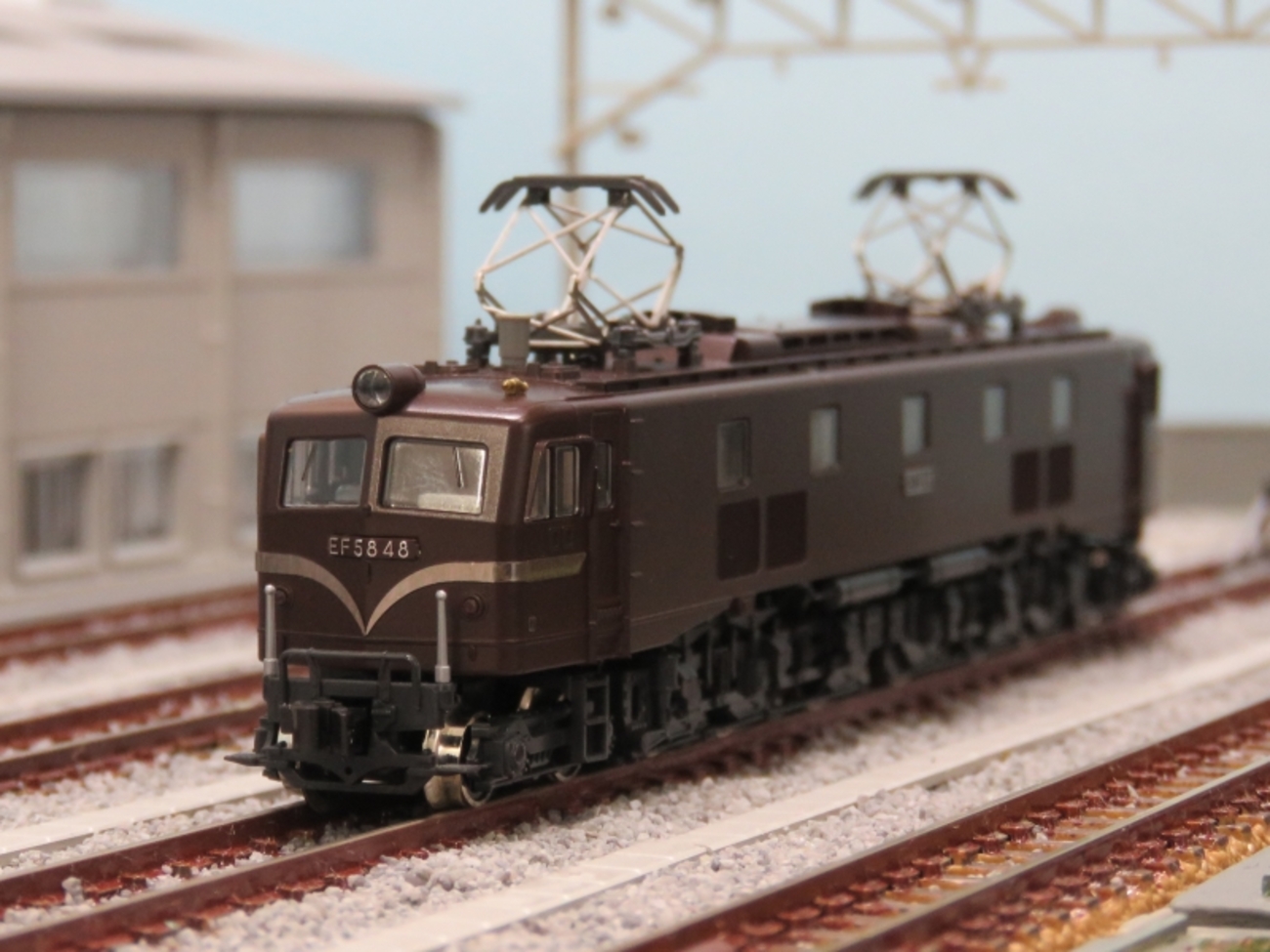Nゲージ】EF58／初期型大型窓茶塗装 - NEW CHIBA TRAIN NET