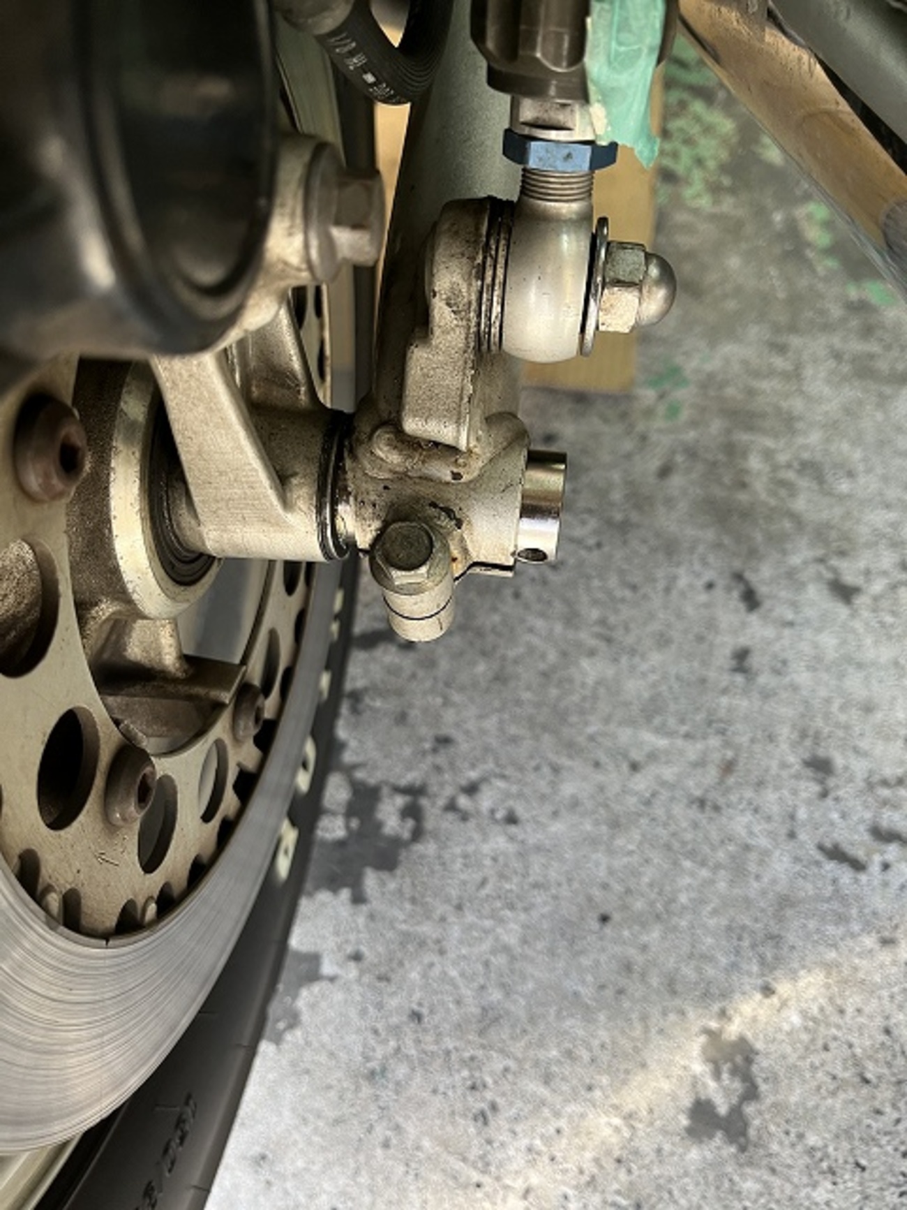 クロモリシャフト」と「リアフレーム補強キット」 - 「バイク乗りも 
