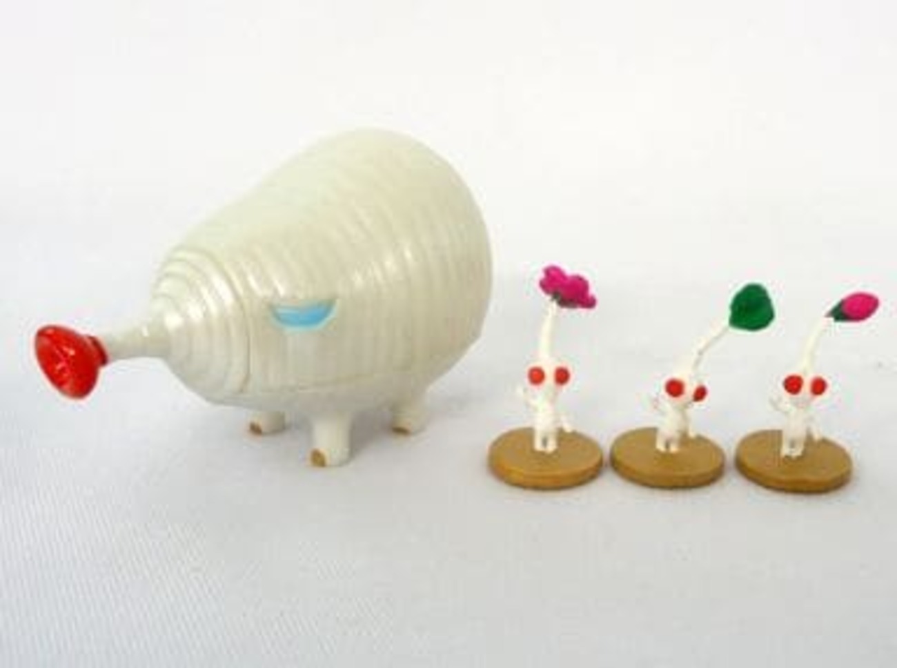 今トレーディングフィギュア ブタトックリ＆白ピクミン3体 「ピクミン2 