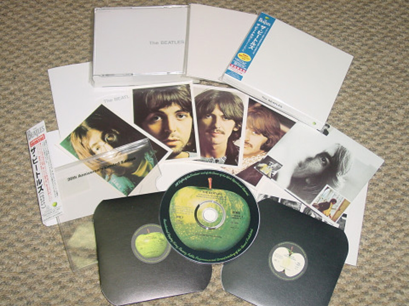 ★美品★ ホワイトアルバム　2012リマスター盤アナログレコード　ビートルズ ☆美品☆ ホワイトアルバム 2012リマスター盤アナログレコード