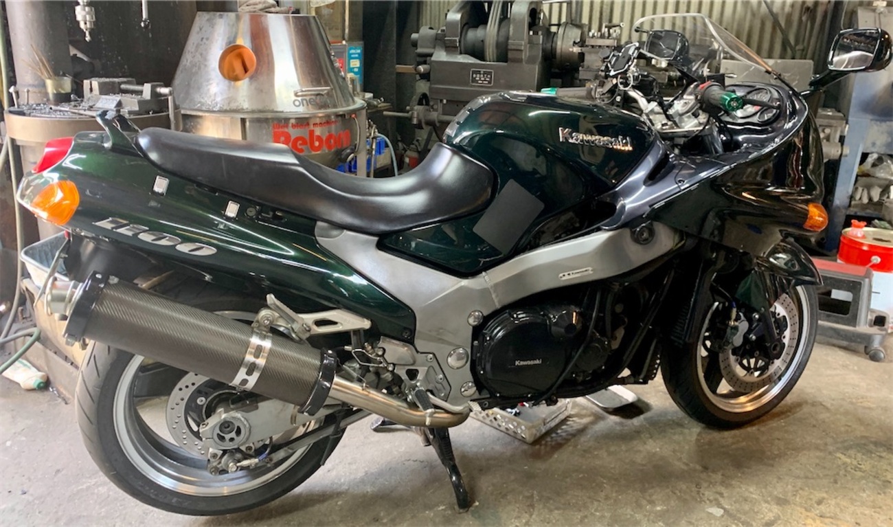 zzr1100 d型 アッパーカウル 戴く