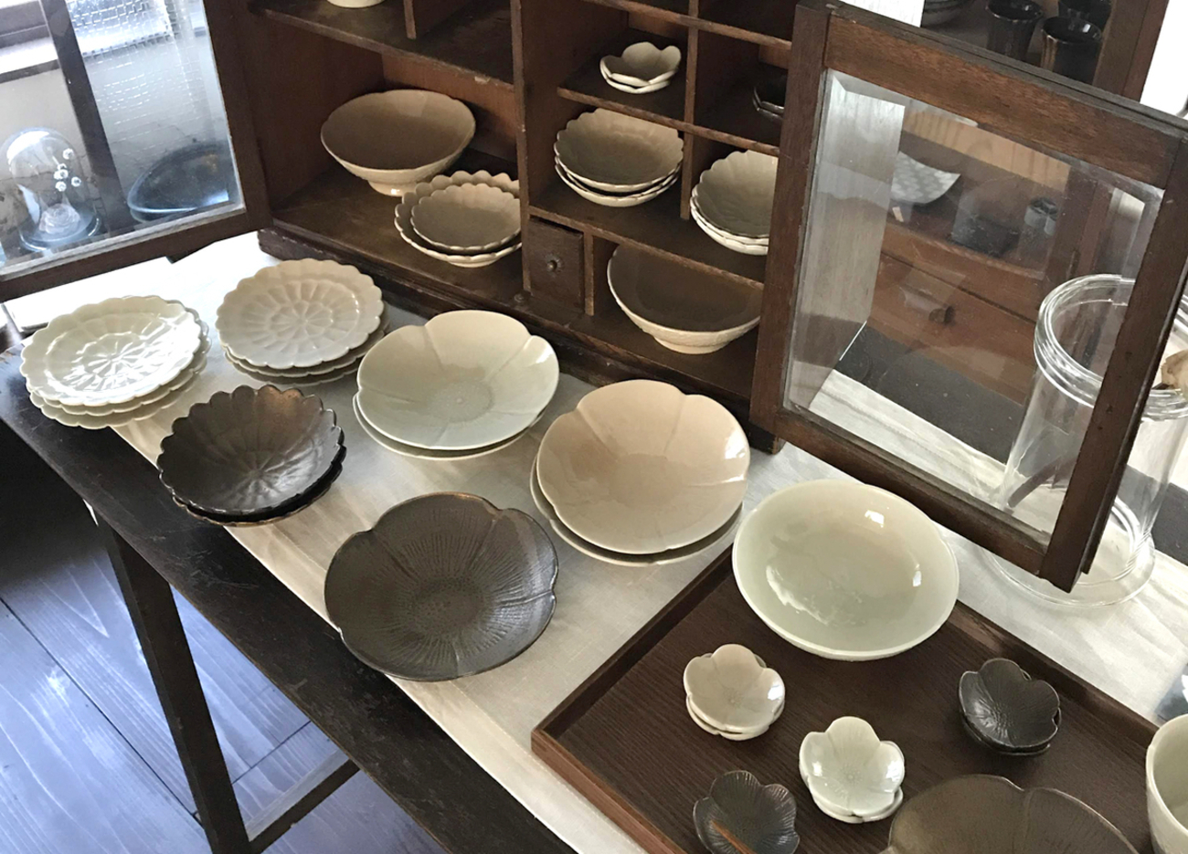 瀬戸物（せともの）ってどういう意味なんですか？ - うつわと道具や