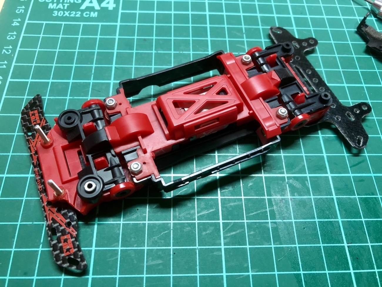 ミニ四駆作ってみた〜その294 「新マシン制作：シャーシその3」 - ミニ 