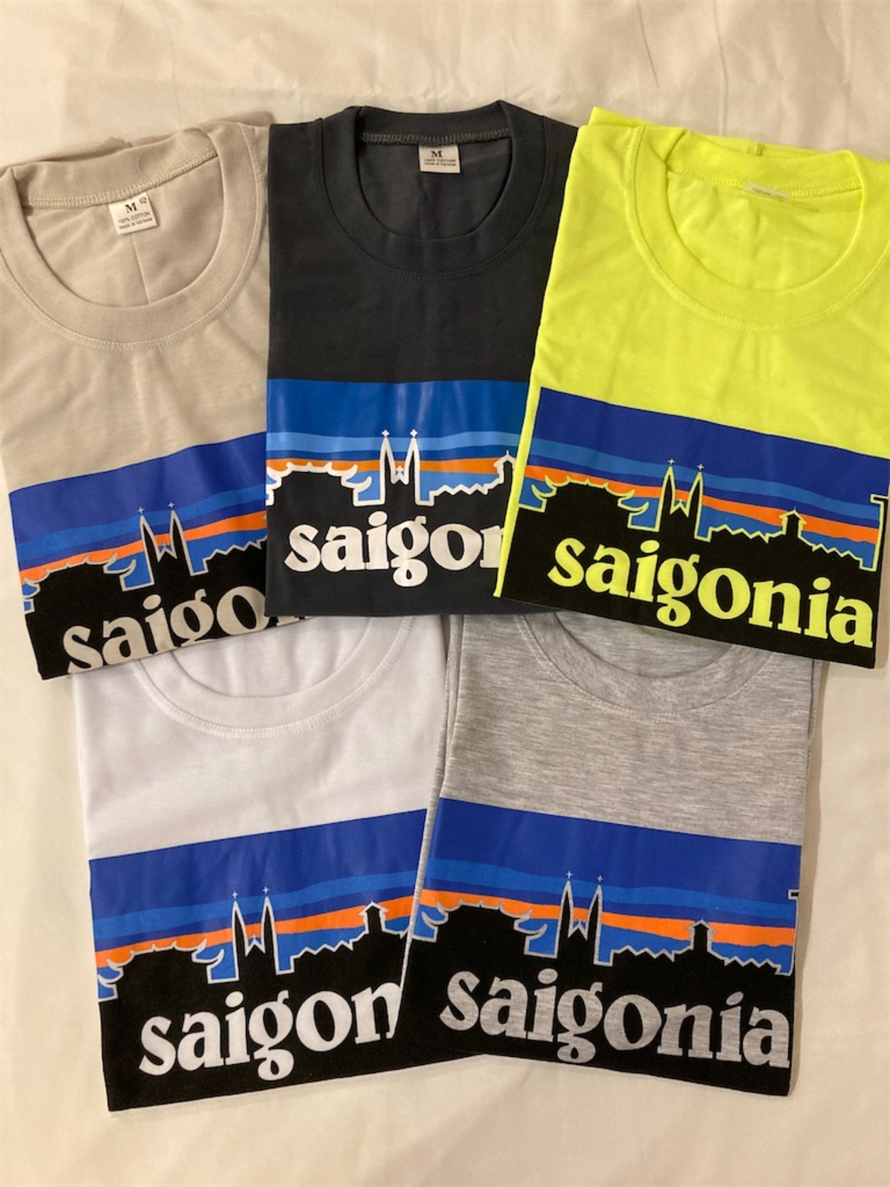ベトナム、ホーチミン土産。パロディTシャツ、サイゴニア saigonia T 