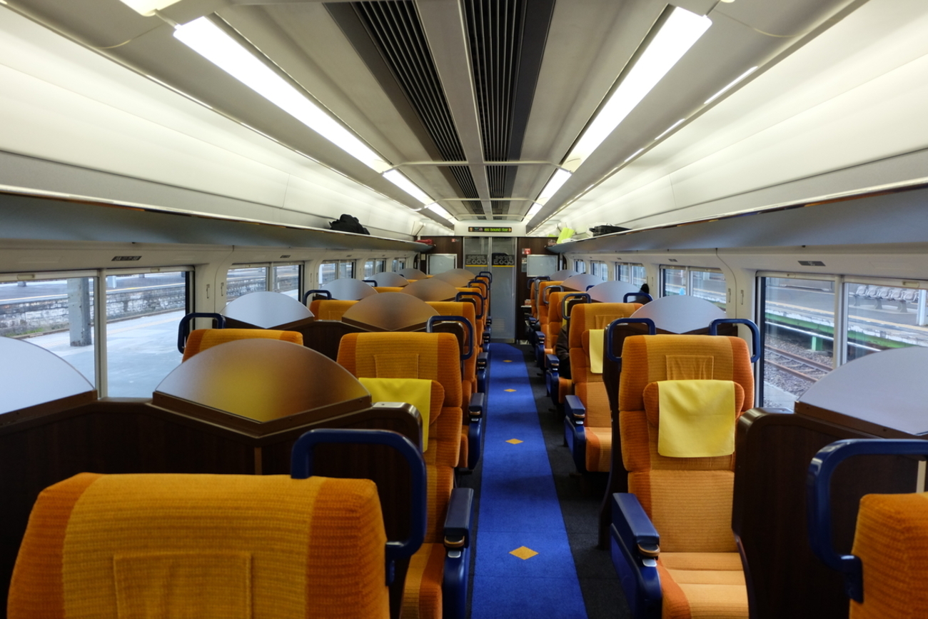 3列リクライニングシート】首都圏で乗れる3列リクライニングシート車両