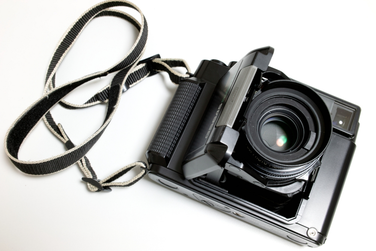 FUJICA GS645 Professional - I know a dirty word