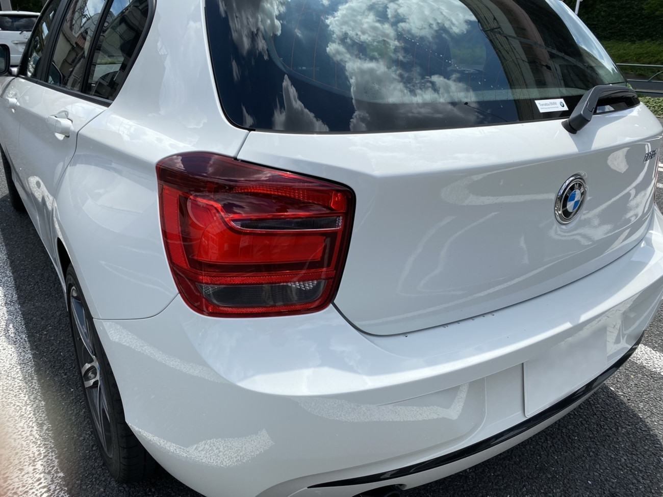 BMW F20 テールランプのLED切れの修理 - さぼてんのブロク