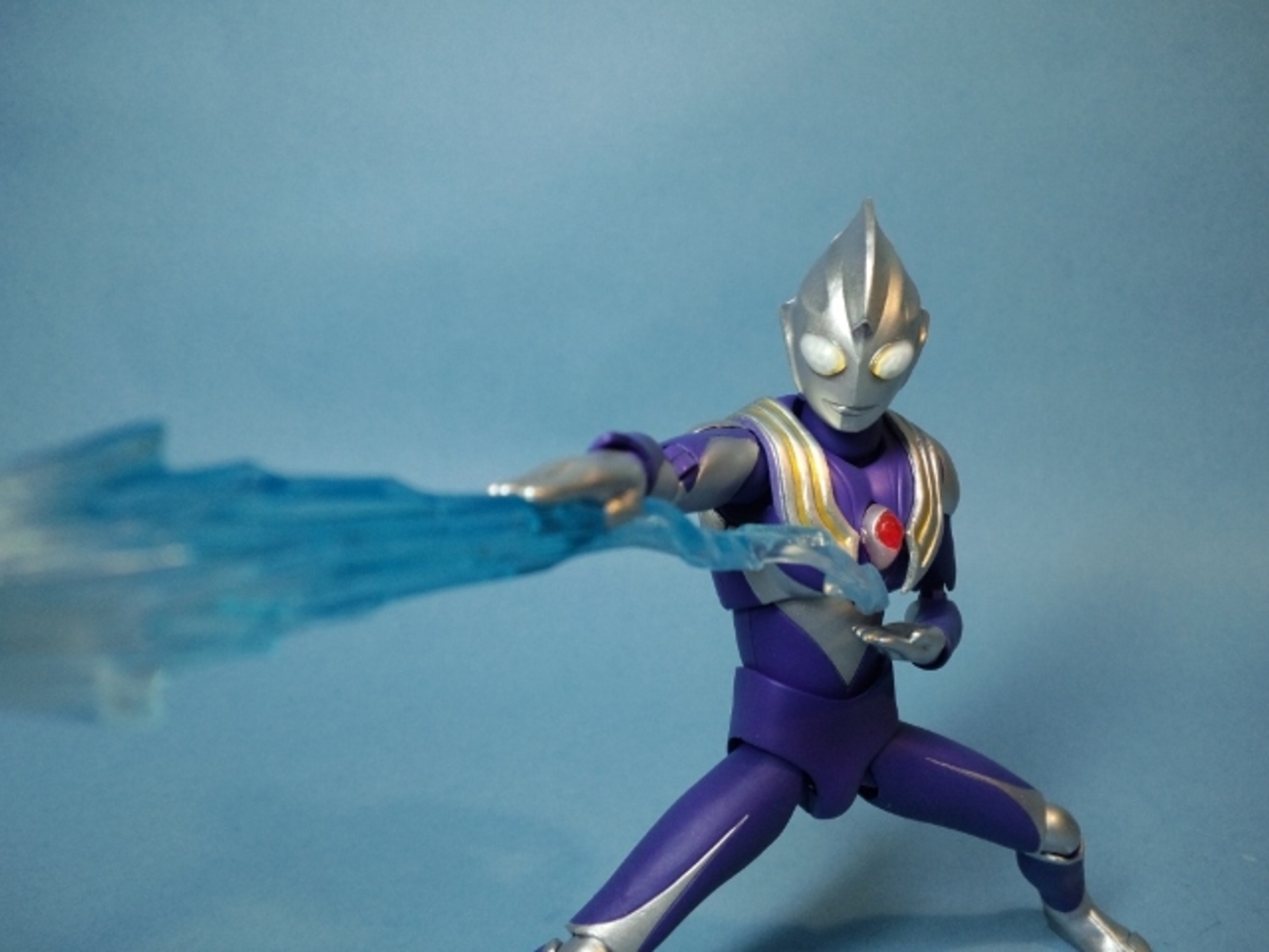 ULTRA ACT ウルトラマンティガ スカイタイプ レビュー - 多々買いは数 