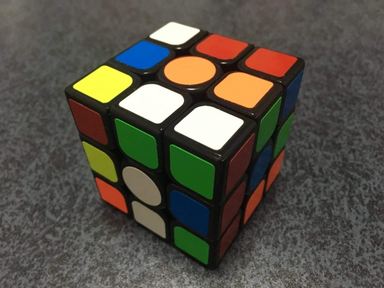 7×7×7以上のルービックキューブが必ず歪んでいる理由 - アジマティクス