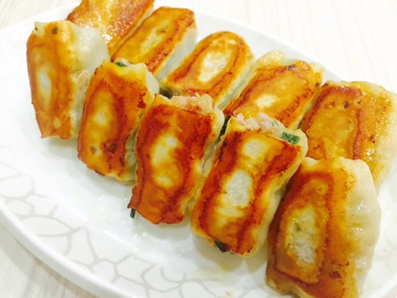 焼餃子 世田谷区】冷凍餃子が自販機で24時間買える“侍ぎょうざ