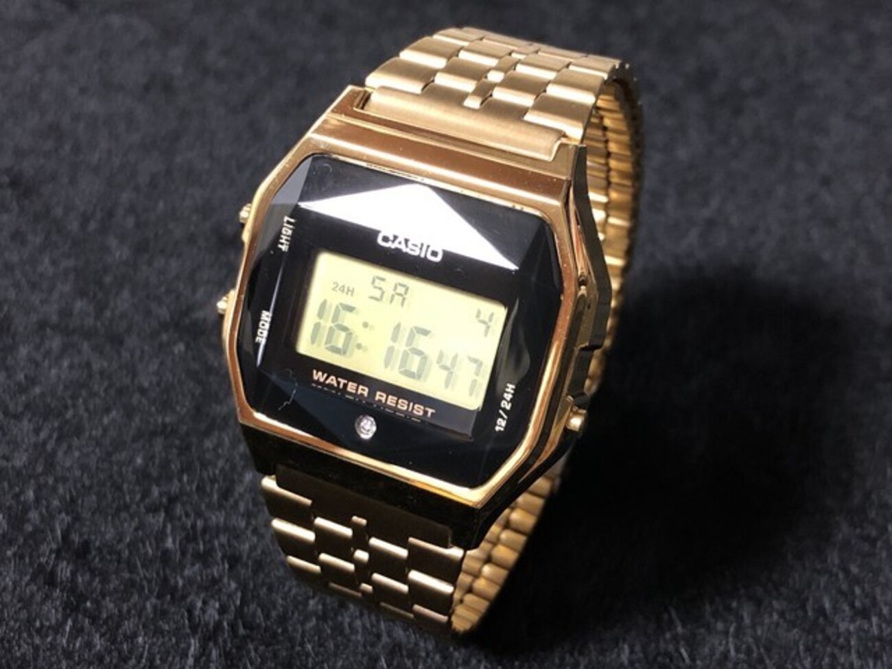 黄金に輝く究極のダサかっこいいチープカシオ『A159WGED-1』レビュー 