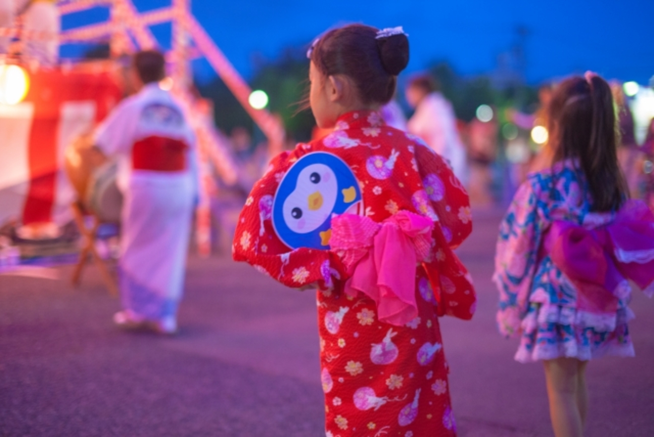 夏祭りは女の子たちの浴衣ファッションショーでした - 虫はともだち