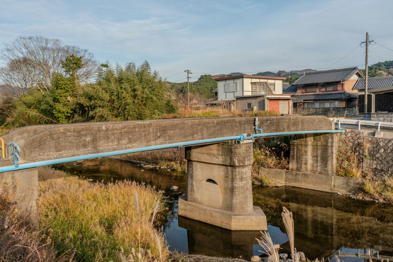 橋梁探訪4】（石橋）瀬古口橋・昭和8年〜極太欄干とスラントノーズ