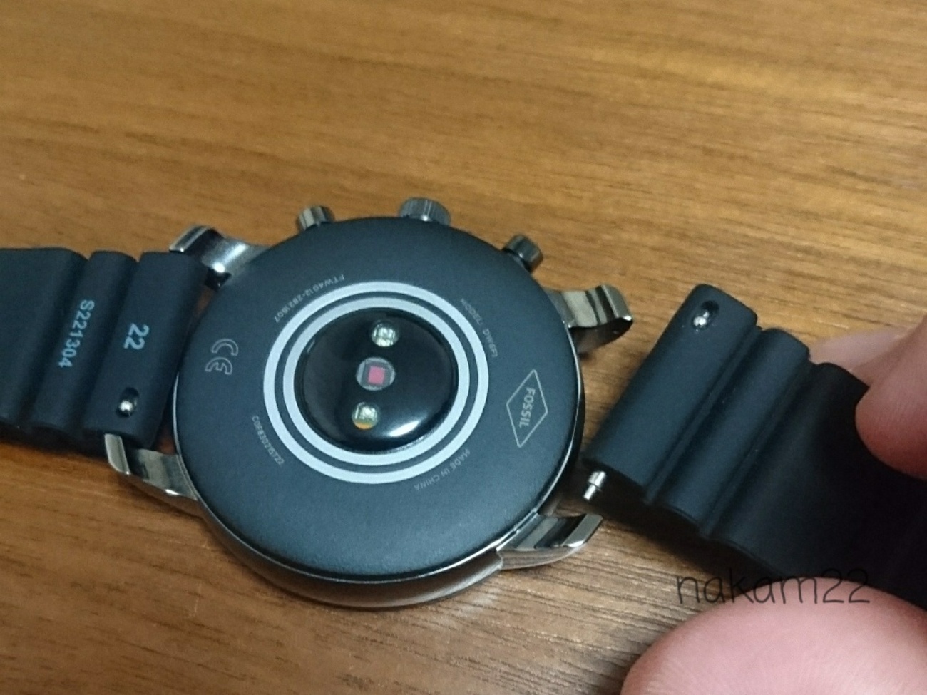 Fossil Q Explorist HR (第4世代)ベルト交換、保護フィルム - nakam 