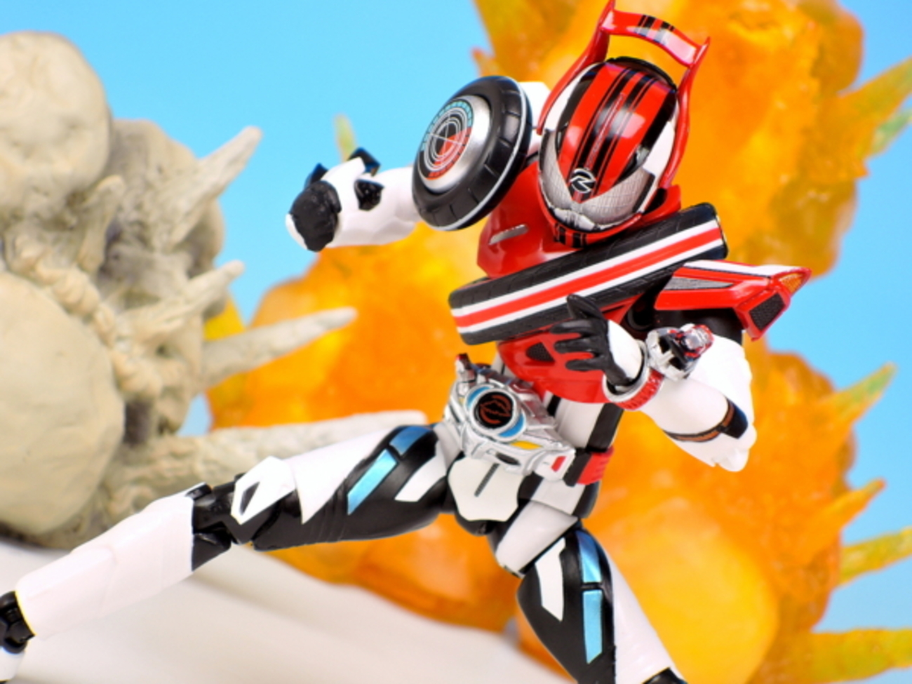 S.H.フィギュアーツ 仮面ライダードライブ タイプデッドヒート 