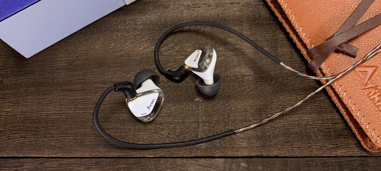 有線 mmcx イヤホン IKKO OH2 - ダイナミック