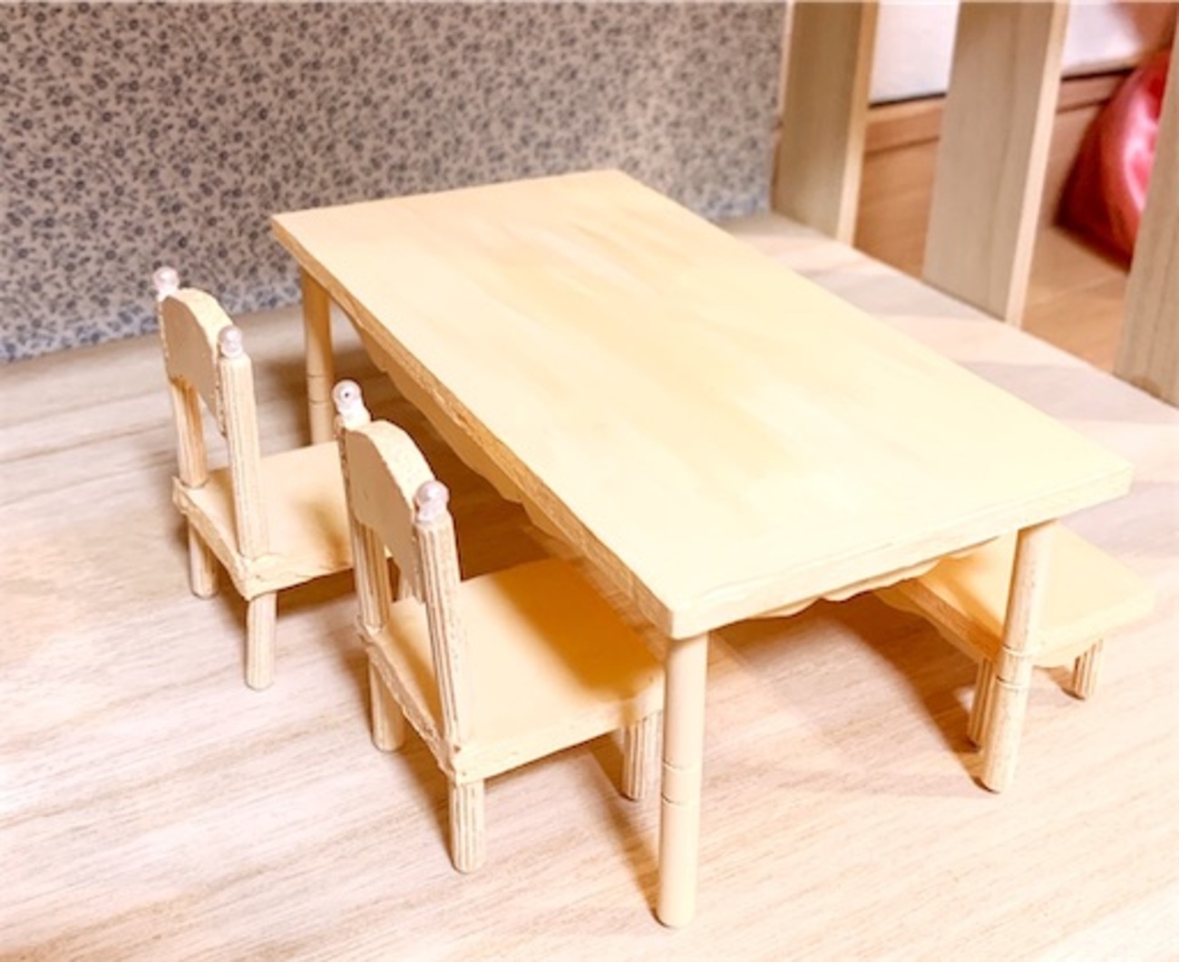 100均材料で手作りおもちゃ ドールハウスのダイニングテーブルセットを 