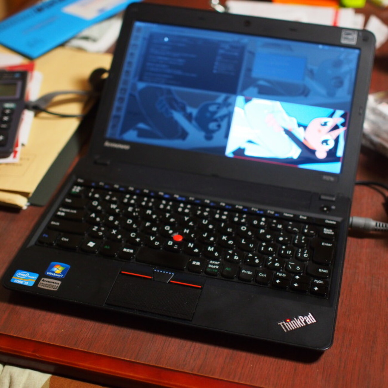 Lenovo - 〖フルカスタム〗ThinkPad X121e ASCII.jp：意外な名機!? フルモデルチェンジしたThinkPad X121e
