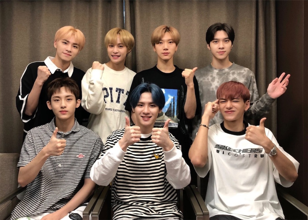 wayv  威神V　テン　パズル　awaken the world WAYV AWAKEN THE WORLD PUZZLE PACKAGE LIMITED - Kpop USA