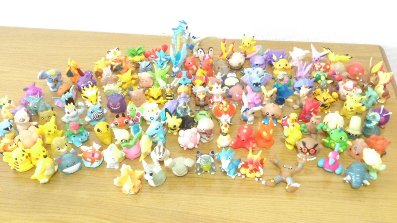 初期の頃のポケモンキッズ - お菓子食べながらポケモンと寝たい