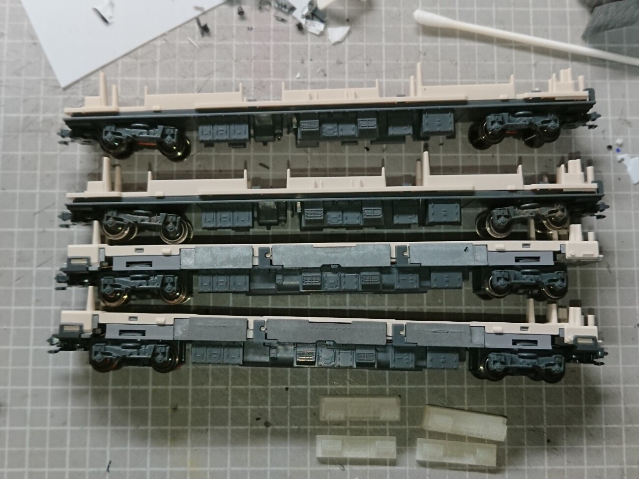 KATO E233系スカ色を作る その3 - 模型屋のゴミ日記