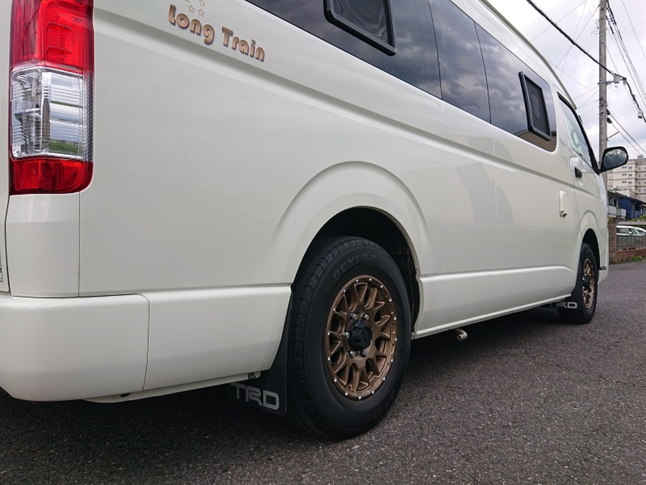 ととパパ　MUD VANCE 01  200系ハイエース ととパパ MUD VANCE 01 200系ハイエース - タイヤ・ホイール